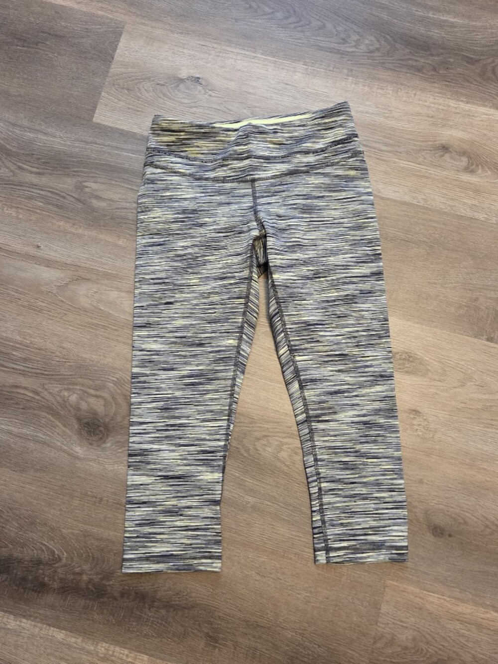 Lucy Capri Leggings